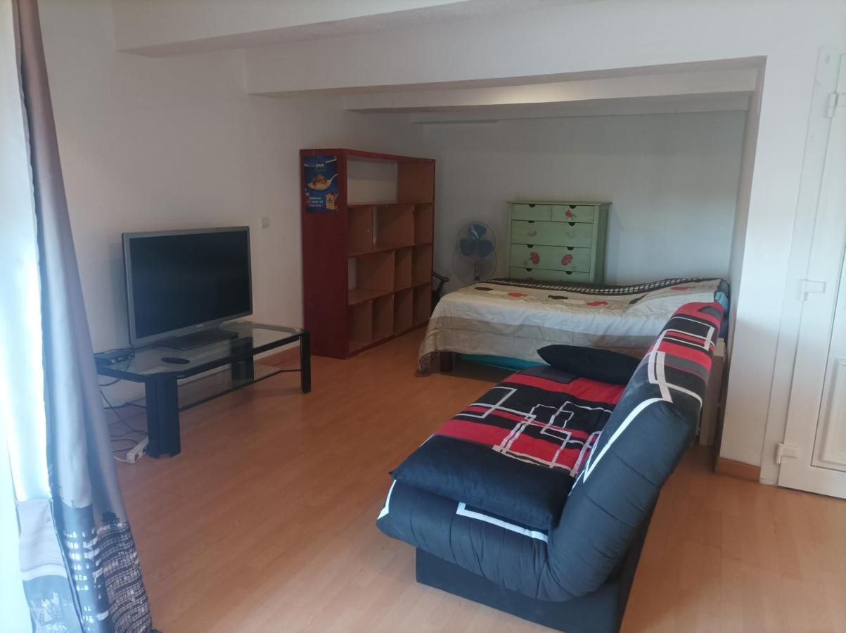 33 M2 Face Au Port De Sète, Centre Appartement